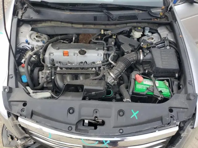 2011 HONDA ACCORD LX  