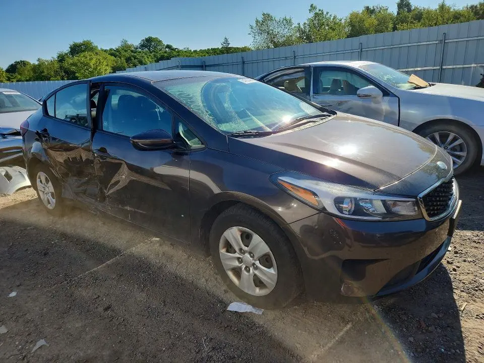 2018 KIA FORTE LX  