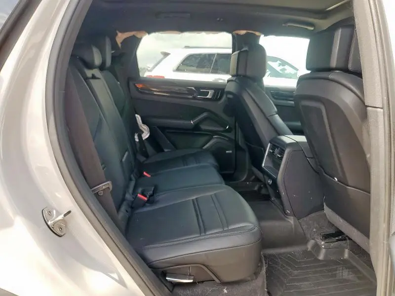2021 PORSCHE CAYENNE   