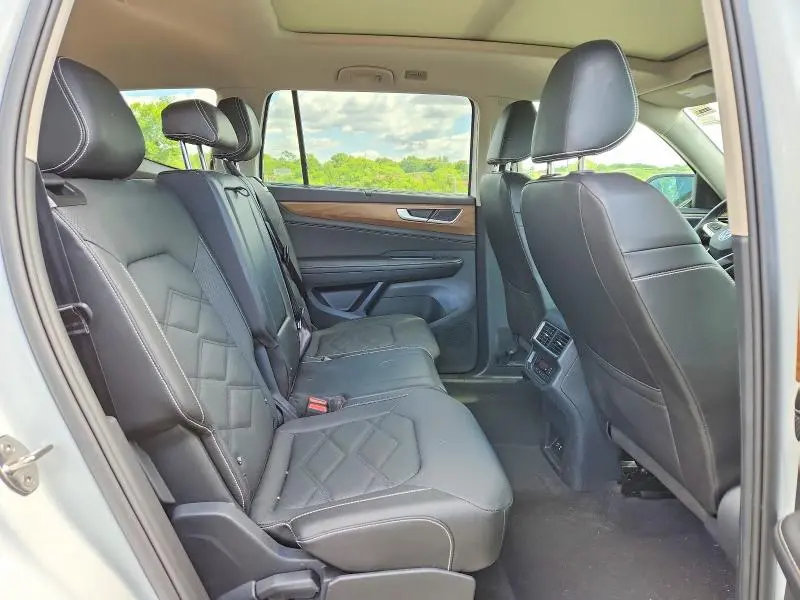 2025 VOLKSWAGEN ATLAS SE  