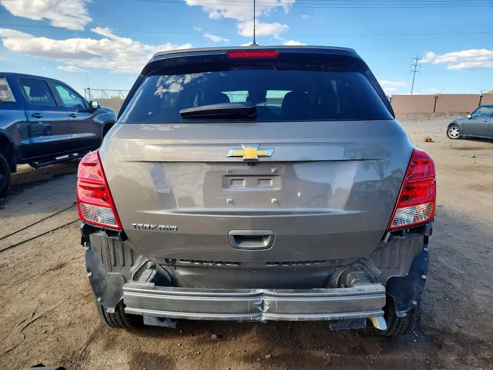 2022 CHEVROLET TRAX LS  