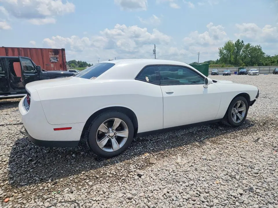 2016 DODGE CHALLENGER SXT  