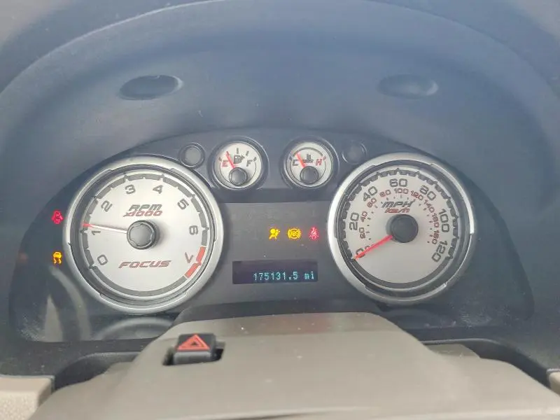 2011 FORD FOCUS SE  