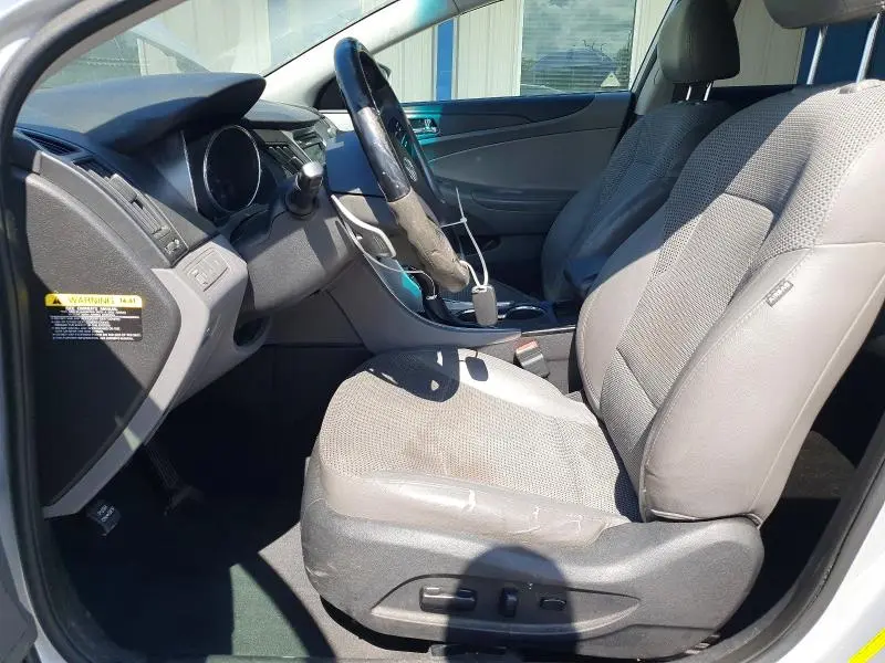 2011 HYUNDAI SONATA SE  