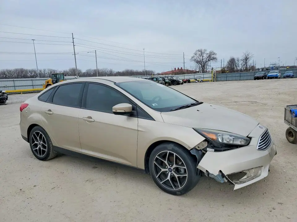 2017 FORD FOCUS SE  