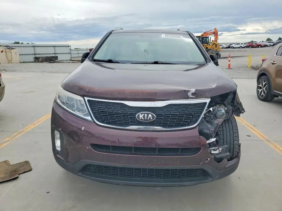 2014 KIA SORENTO LX  