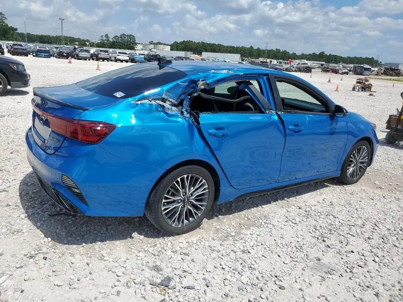 2024 KIA FORTE GT LINE  