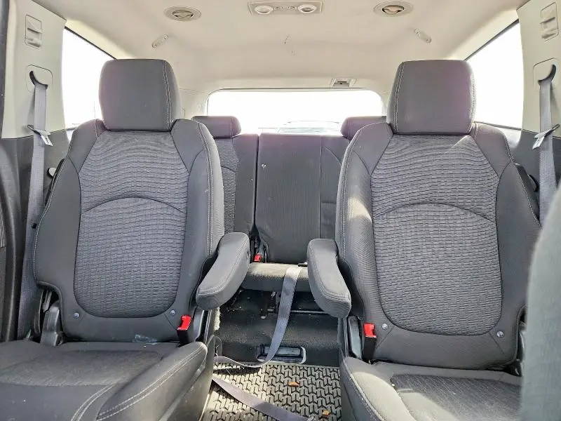 2014 CHEVROLET TRAVERSE LT  