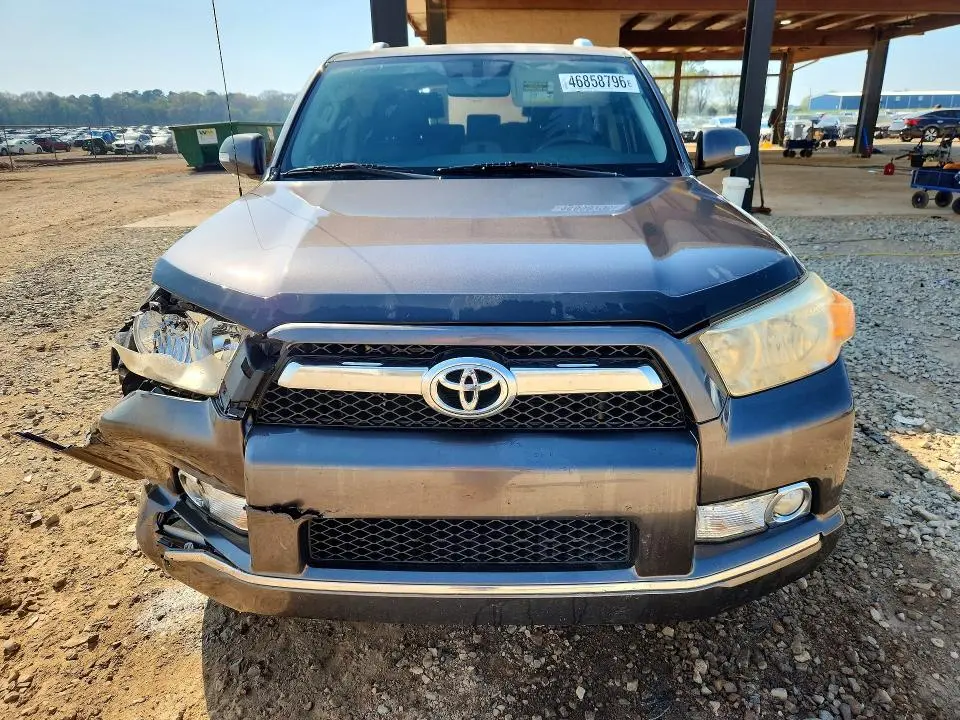 2011 TOYOTA 4RUNNER SR5  