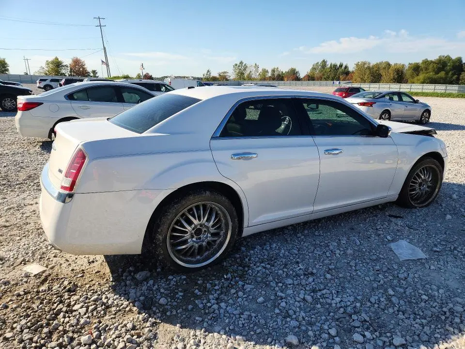 2012 CHRYSLER 300 LIMITED  