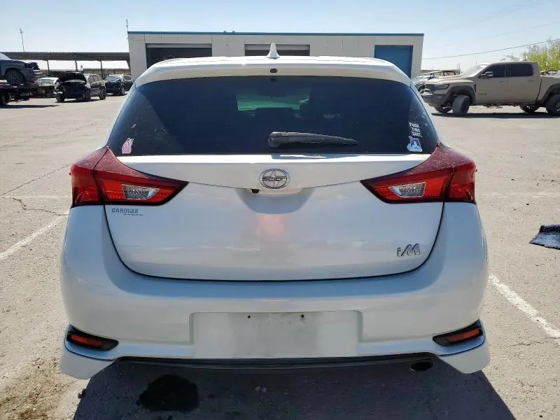 2016 TOYOTA SCION IM   