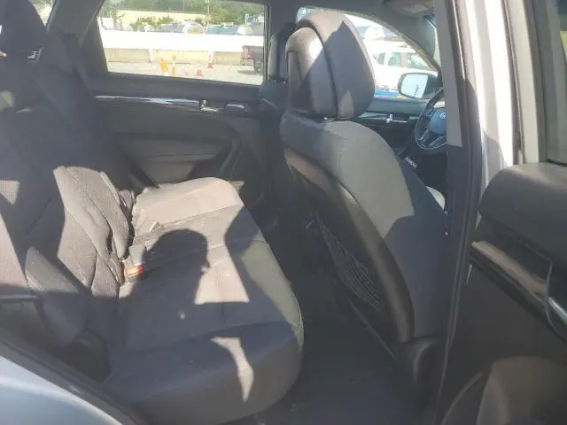 2012 KIA SORENTO BASE  