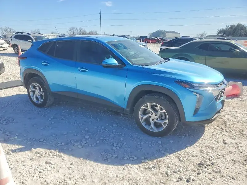 2025 CHEVROLET TRAX LS  