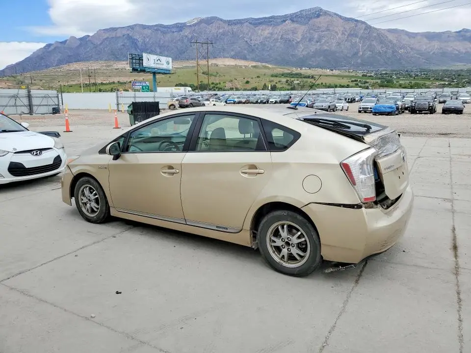 2011 TOYOTA PRIUS TWO  
