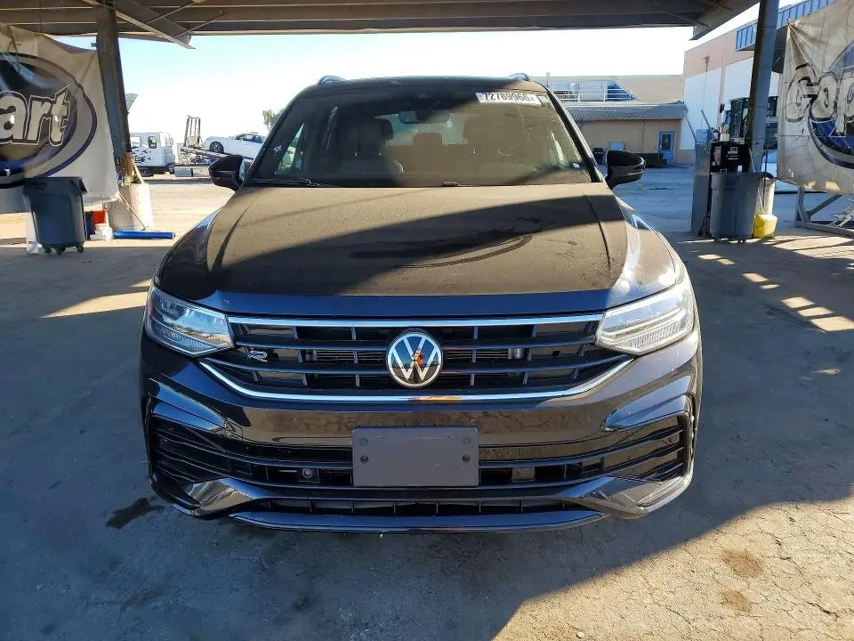 2022 VOLKSWAGEN TIGUAN SE R-LINE BLACK  