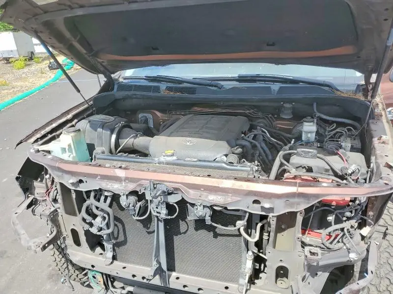 2014 TOYOTA TUNDRA CREWMAX PLATINUM  