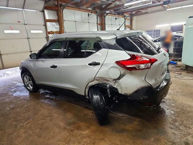 2018 NISSAN KICKS S  