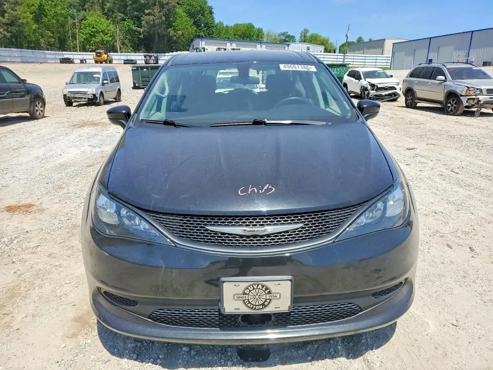 2022 CHRYSLER VOYAGER LX  