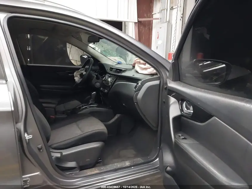 2017 NISSAN ROGUE SPORT SV