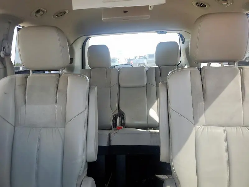 2011 CHRYSLER TOWN & COUNTRY LIMITED  