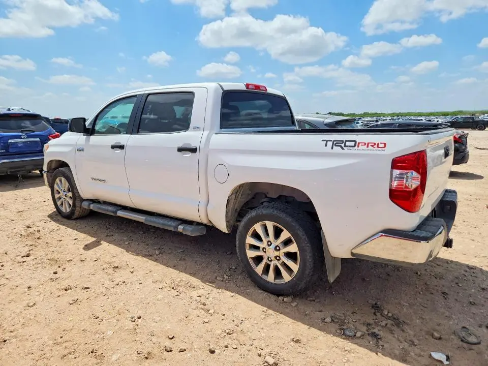 2016 TOYOTA TUNDRA CREWMAX SR5  