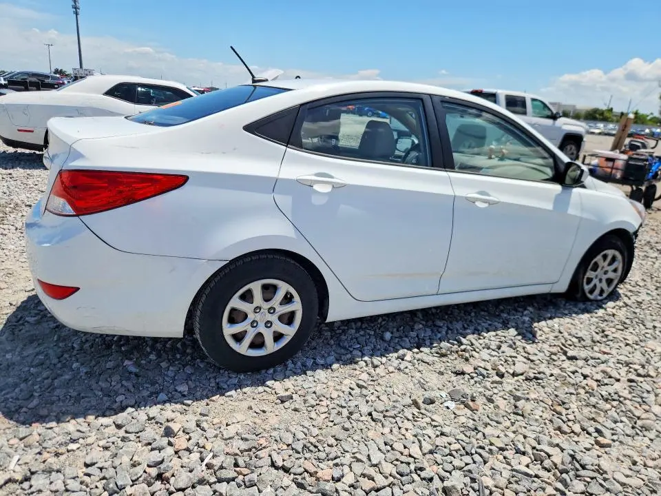 2014 HYUNDAI ACCENT GLS  