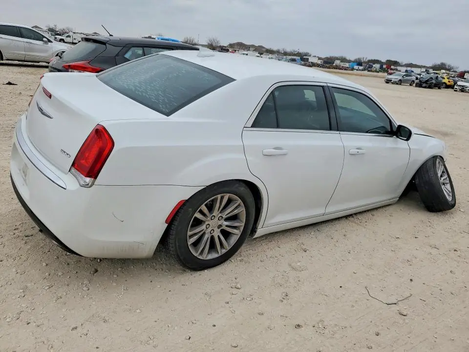 2017 CHRYSLER 300 LIMITED  