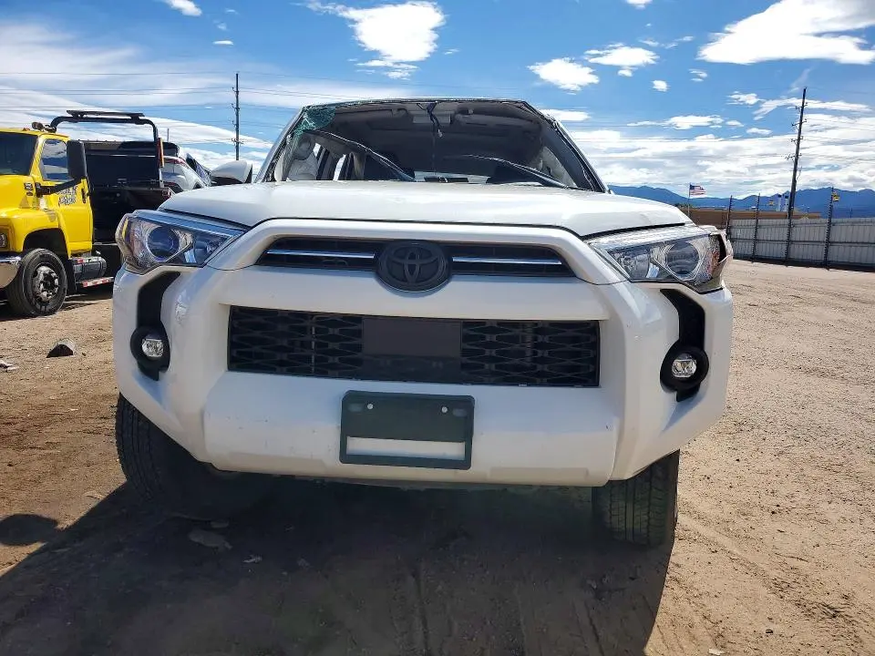 2023 TOYOTA 4RUNNER SR5 PREMIUM  