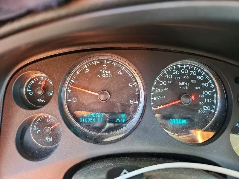 2011 GMC YUKON XL K1500 SLE  