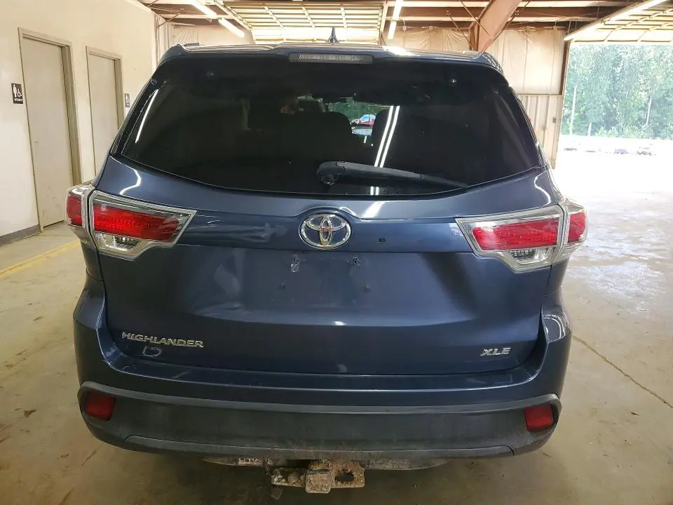 2016 TOYOTA HIGHLANDER XLE  