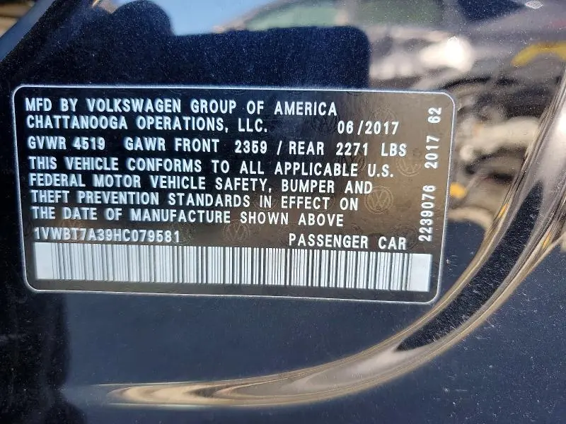 2017 VOLKSWAGEN PASSAT SE  