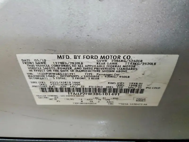 2011 FORD TAURUS LIMITED  