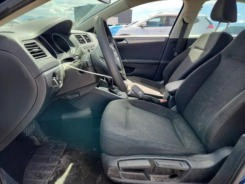 2016 VOLKSWAGEN JETTA SE  