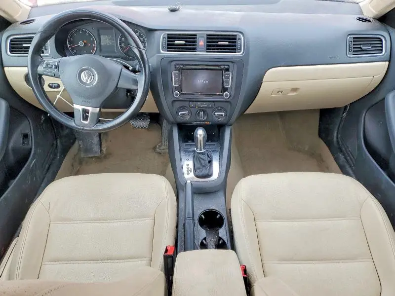 2012 VOLKSWAGEN JETTA SE  