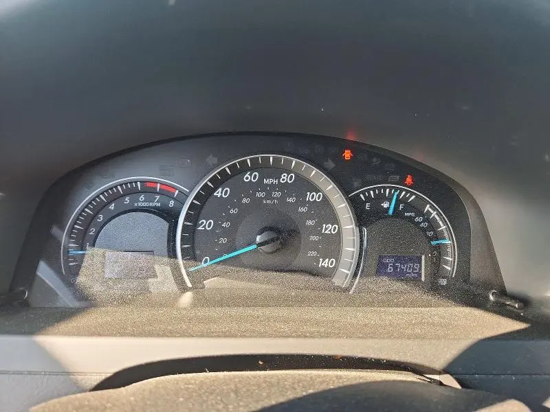 2013 TOYOTA CAMRY LE  