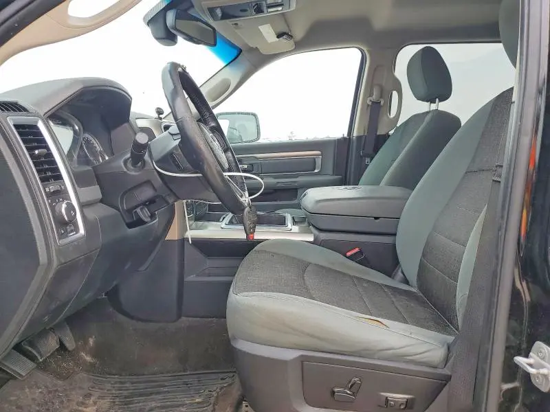 2015 RAM 1500 SLT  