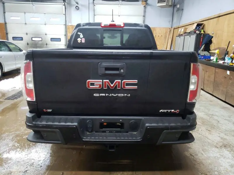 2022 GMC CANYON AT4  