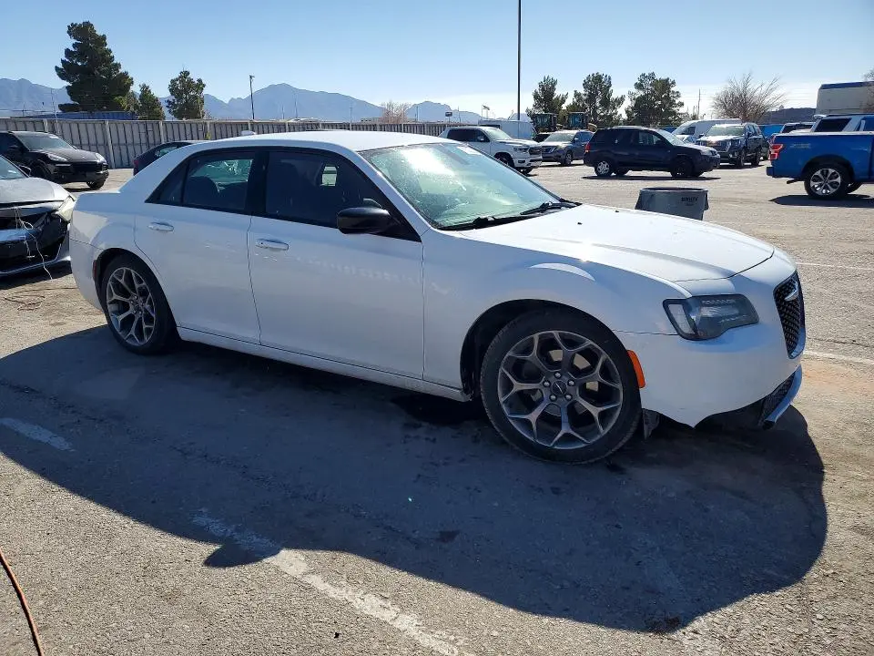 2018 CHRYSLER 300 TOURING  