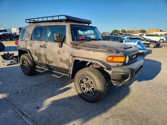 2010 TOYOTA FJ CRUISER BASE  