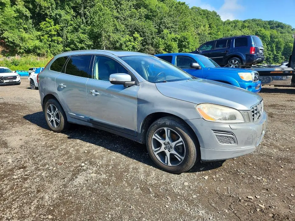 2013 VOLVO XC60 T6  