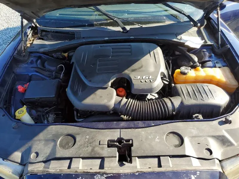 2013 DODGE CHARGER SE  