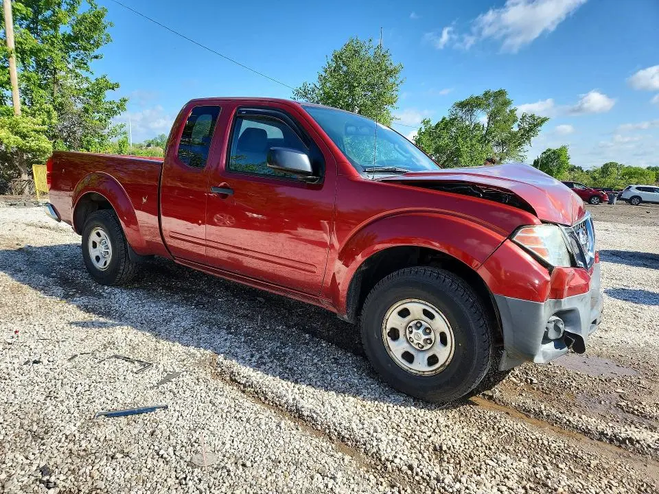 2015 NISSAN FRONTIER S  