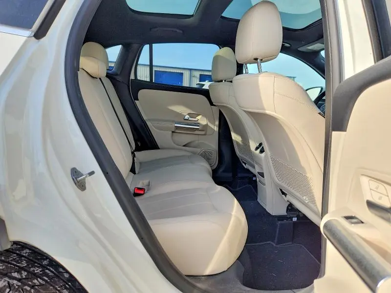 2023 MERCEDES-BENZ GLA 250 4MATIC  