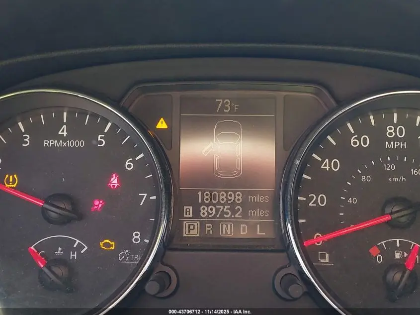 2011 NISSAN ROGUE SV