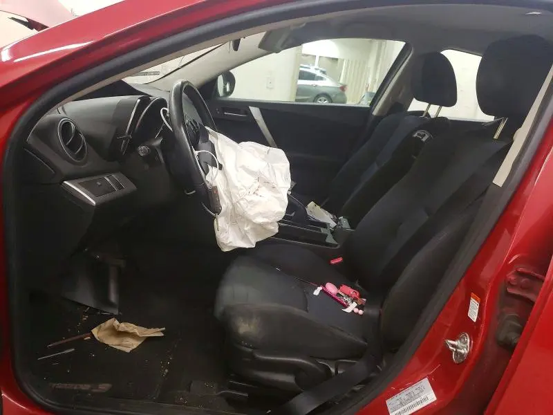 2011 MAZDA 3 S  