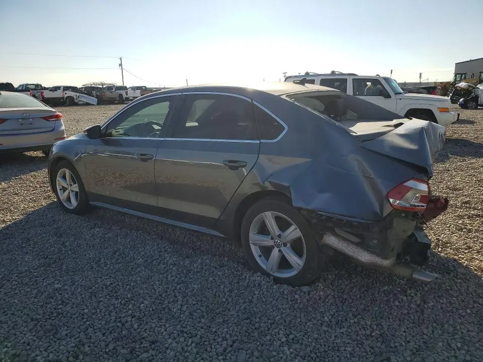 2012 VOLKSWAGEN PASSAT SE  
