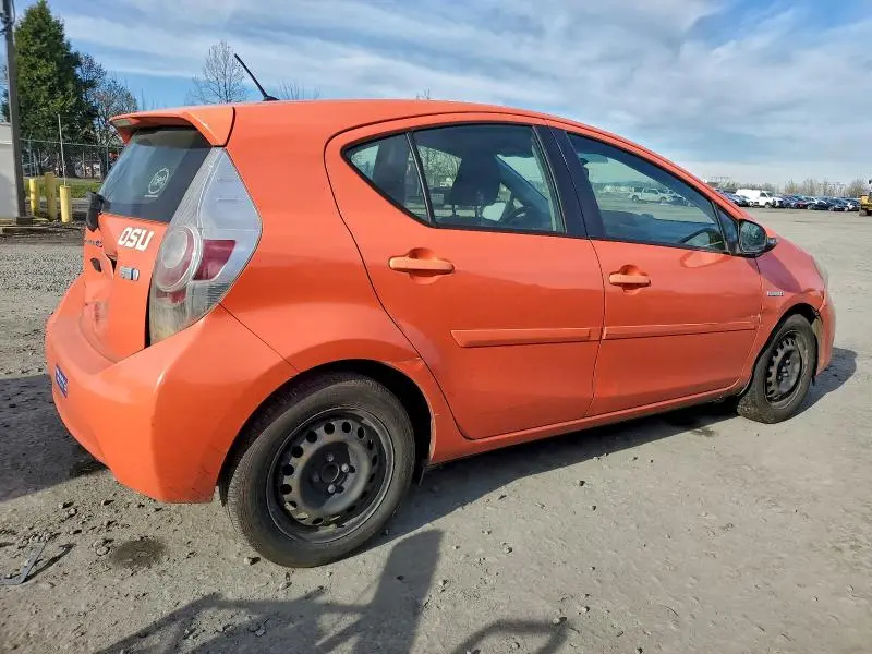 2013 TOYOTA PRIUS C   