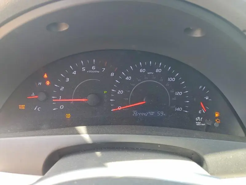 2010 TOYOTA CAMRY LE  