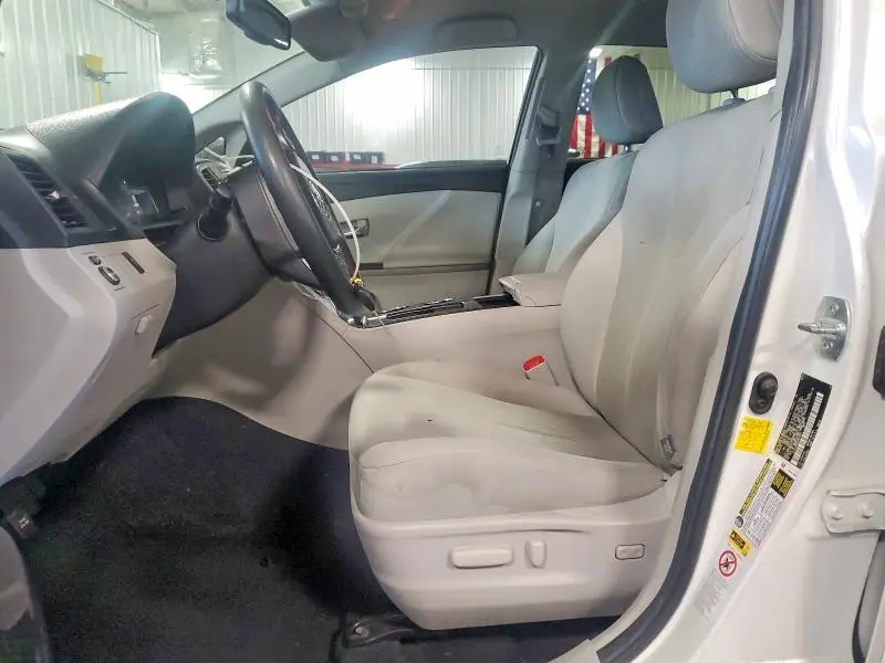 2013 TOYOTA VENZA LE  
