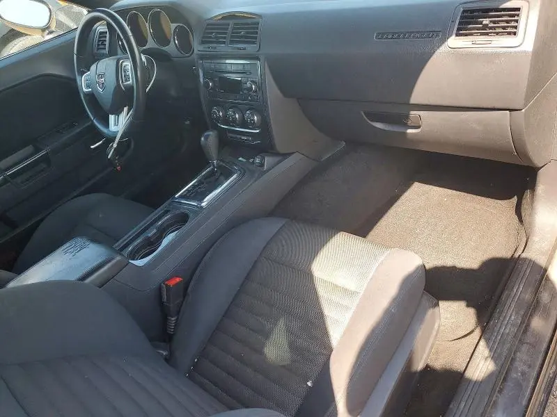 2013 DODGE CHALLENGER SXT  